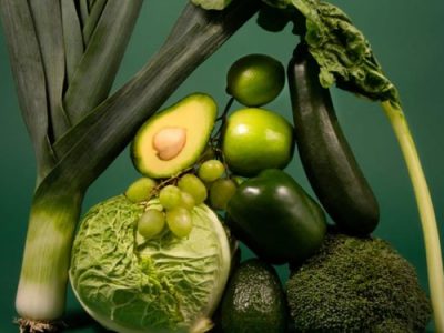 کشف تاثیر اسفناج و بادام روی مغز