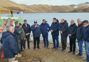 به منظور تامین آب شرب شهروندان بانه ایی؛ بارج شناور مخزن ۱۰۰۰ متر مکعبی پروژه انتقال آب به بانه کلید خورد