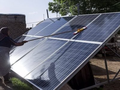 پویش سبز بر بام منازل مددجویان اصفهانی؛ ۱۴۷۲ خانواده تحت حمایت کمیته امداد استان اصفهان با اتکا به انرژی خورشیدی، به درآمد پایدار دست یافتند